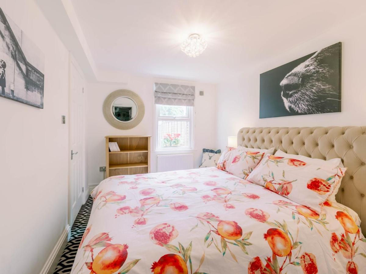 Pass The Keys Recently Renovated 1Br Flat With Private Garden In South London Apartment Bagian luar foto